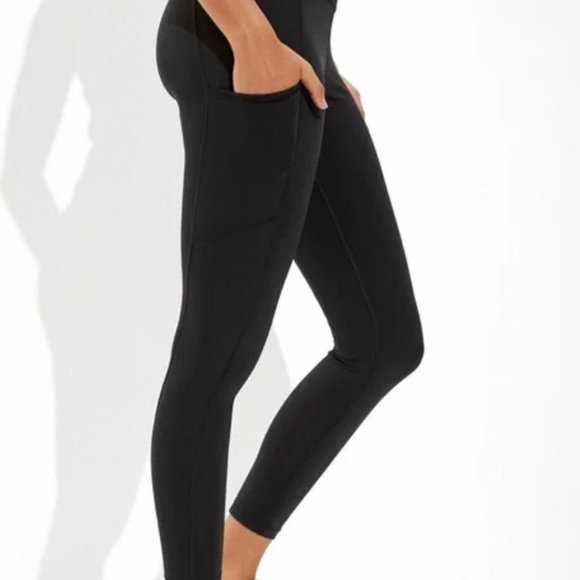American Eagle Outfitters Pants - American Eagle - The everything pocket black legging,Size Medium